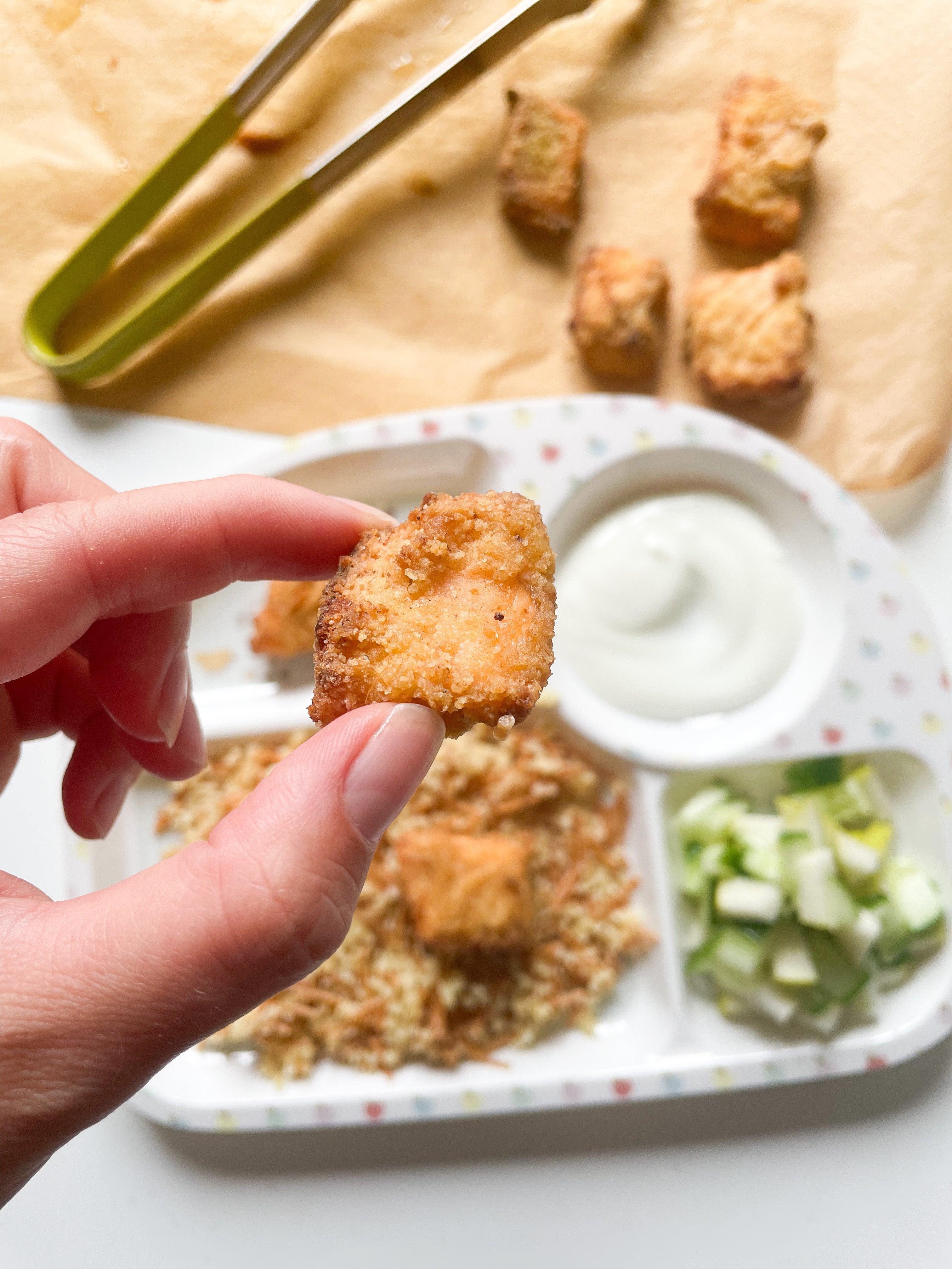 Krispiga små laxnuggets