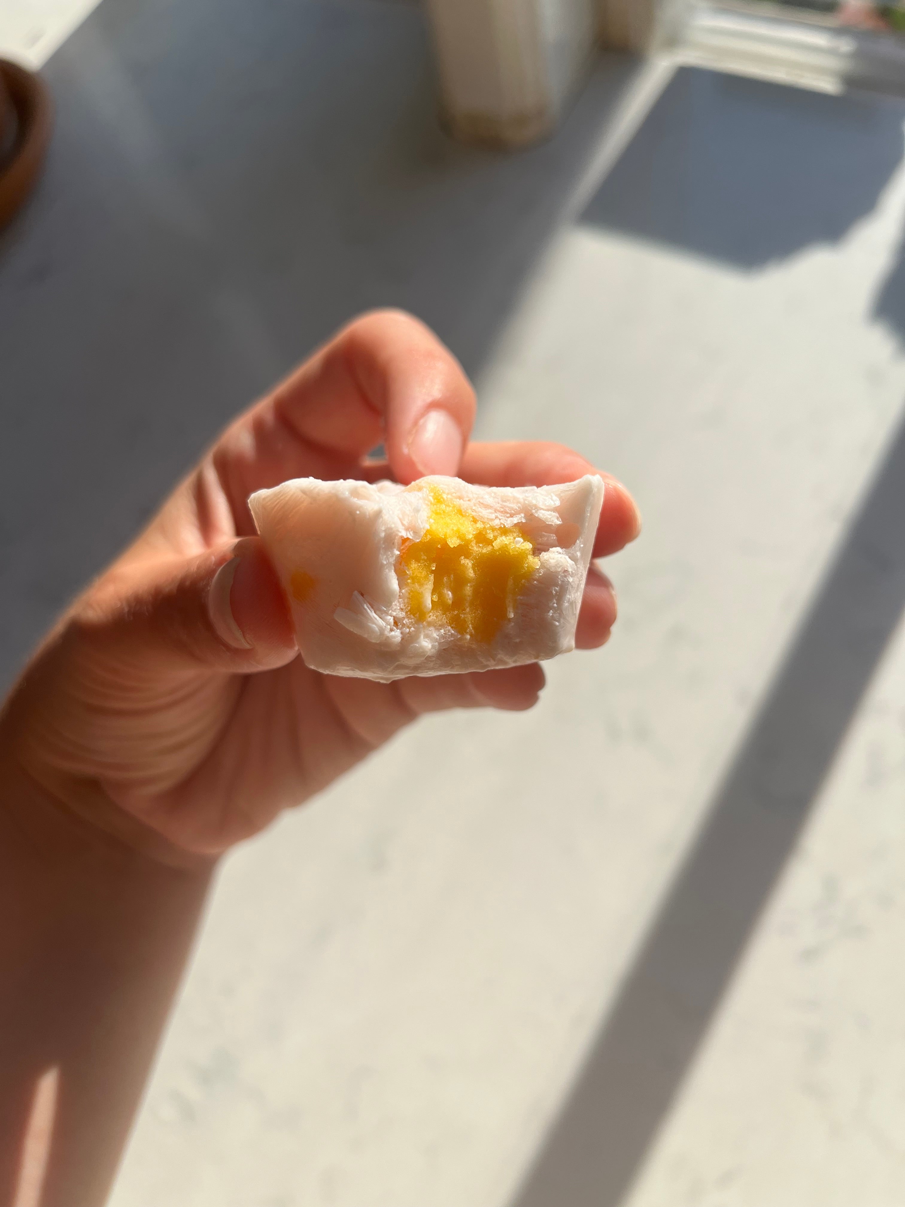 Glassbitar med mango